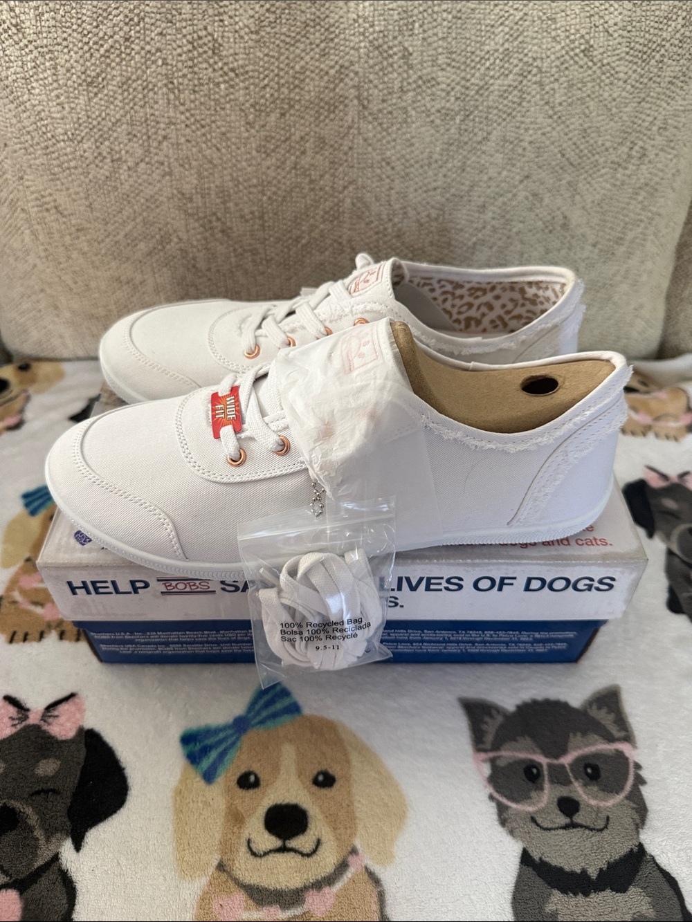 Skechers White BOBS Vegan Memory Foam Low-Top Sneakers - Picture 3 of 5